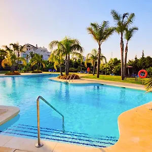 https://luxury-rooftop-apartment-alcazaba-lagoon.1costadelsol.com